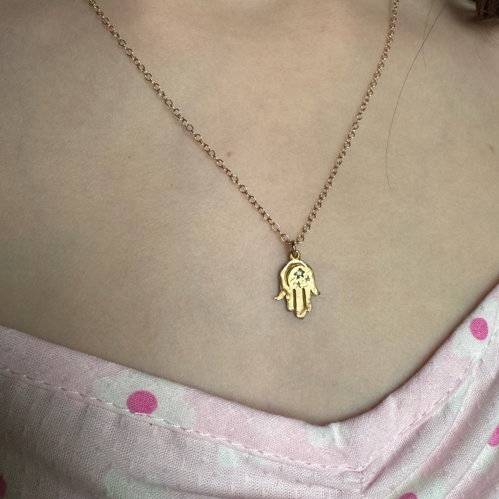 NWOT Victoria Cunningham Hamsa Crescent Moon Necklace - Picture 7 of 10